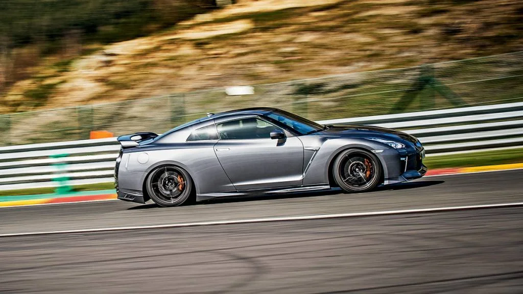 Nissan GT-R