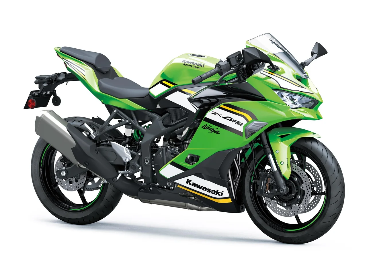 Kawasaki Ninja ZX-4RR verde, esportiva vista em três quartos de frente
