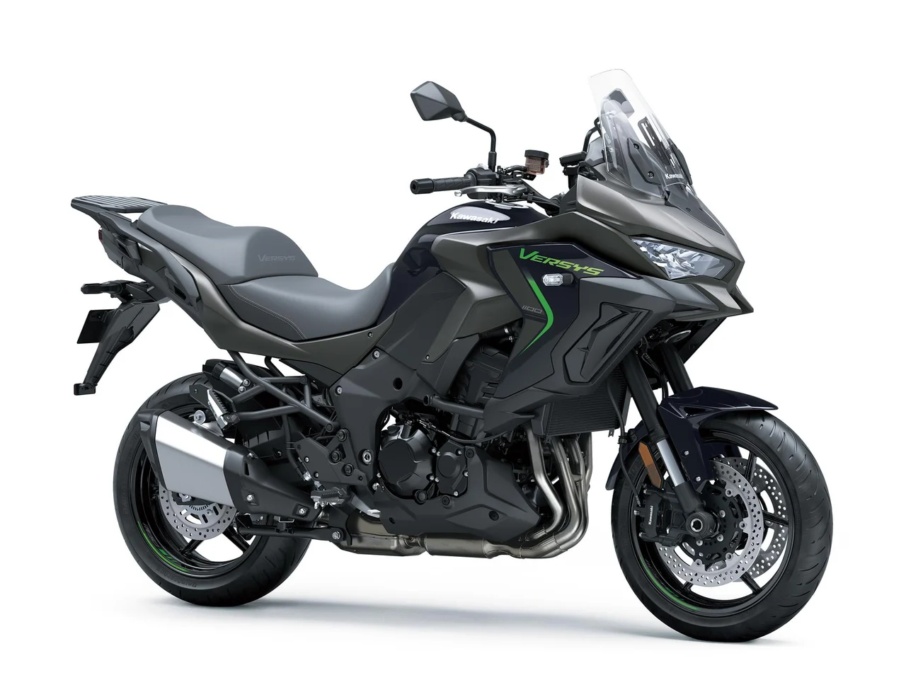 Kawasaki Versys 1100 cinza, crossover de turismo vista em três quartos de frente
