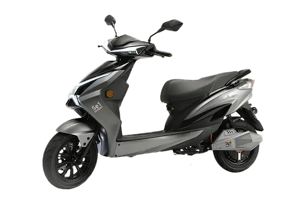 Shineray SE1 cinza, scooter elétrica vista em três quartos de frente