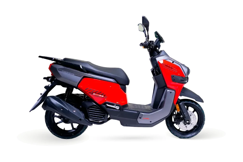 Shineray Urban Lite vermelha e cinza, scooter vista de lado