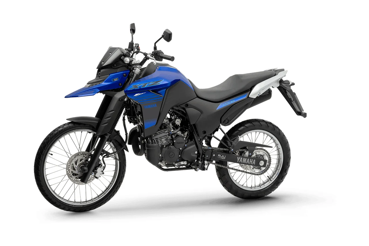 Yamaha Lander 250 azul, trail vista em três quartos de frente