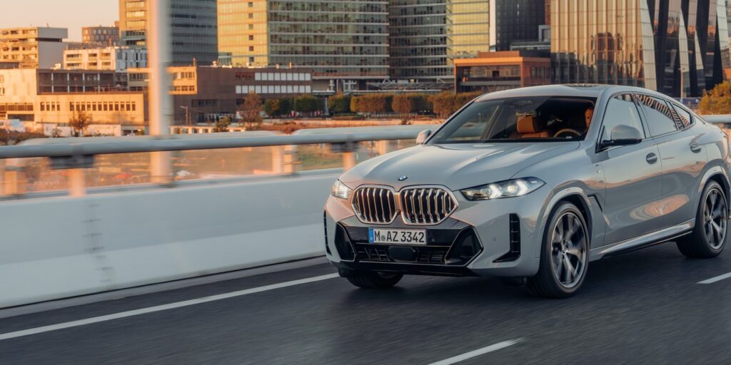 BMW X6 em foto oficial de divulgação