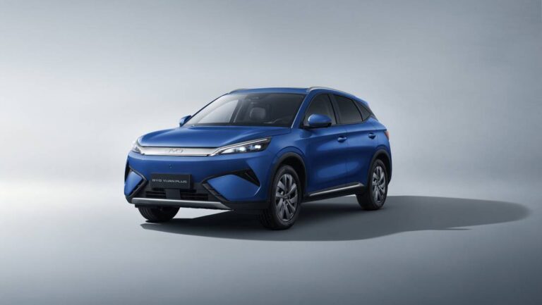 BYD Yuan em foto oficial de divulgação