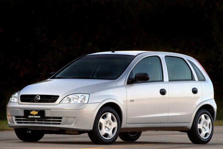 Chevrolet Corsa em foto de divulgação