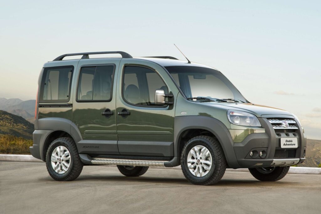 Fiat Doblô em foto de divulgação