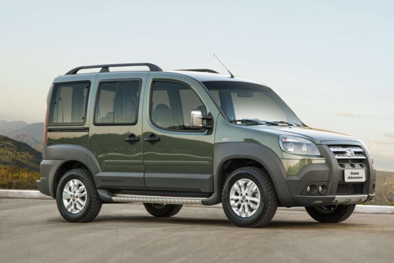Fiat Doblô em foto de divulgação