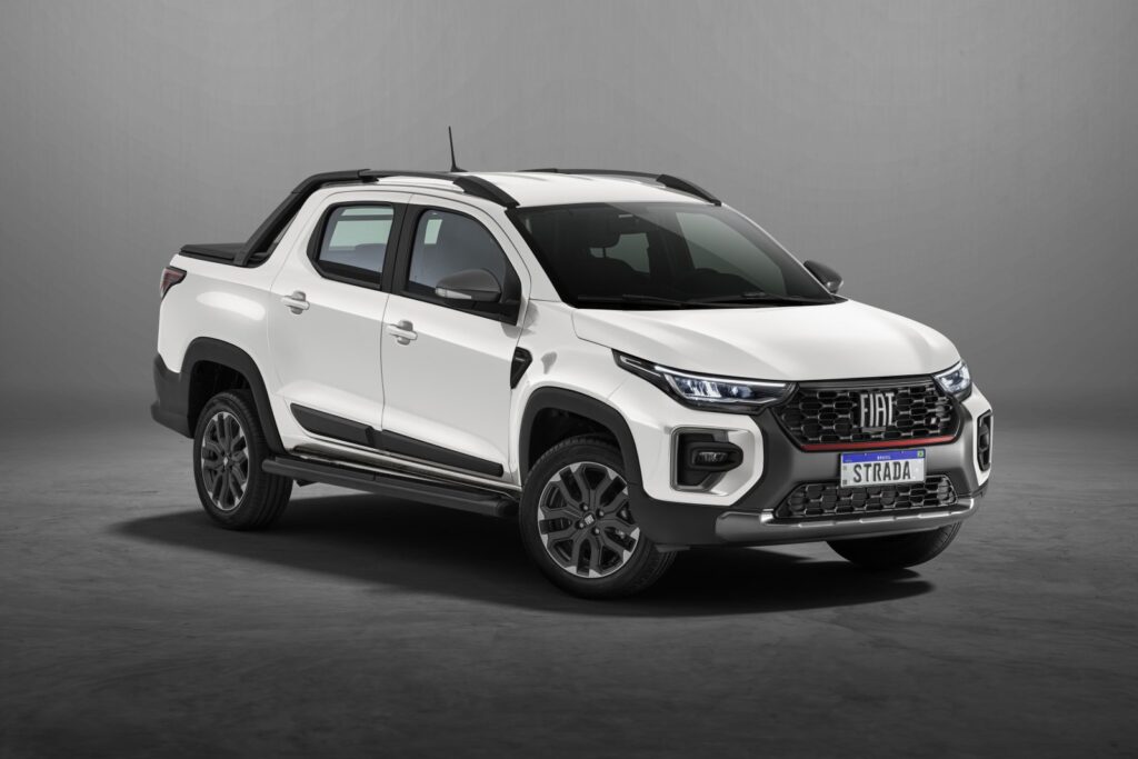 Fiat Strada em foto oficial de divulgação