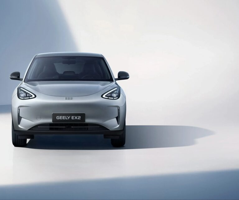 Geely EX2 em foto oficial de divulgação